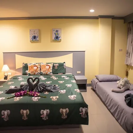 Boonyathon House Hotel